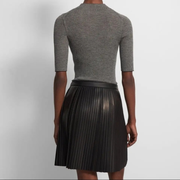 Theory Black Pleat Leather Mini Pencil Skirt - Picture 2 of 10
